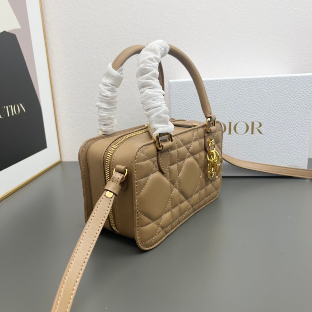 Chic & Stylish Bags