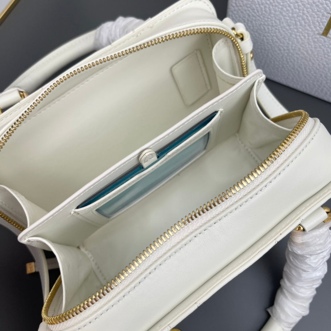 Chic & Stylish Bags