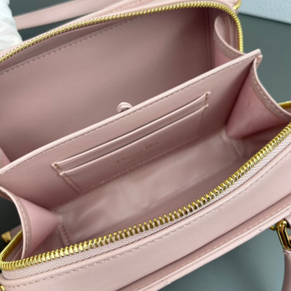 Chic & Stylish Bags