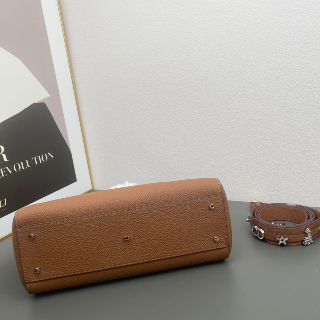 Chic & Stylish Bags