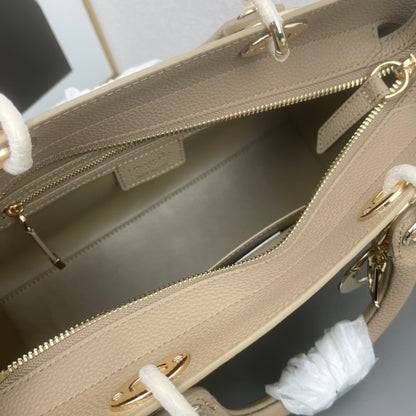 Chic & Stylish Bags