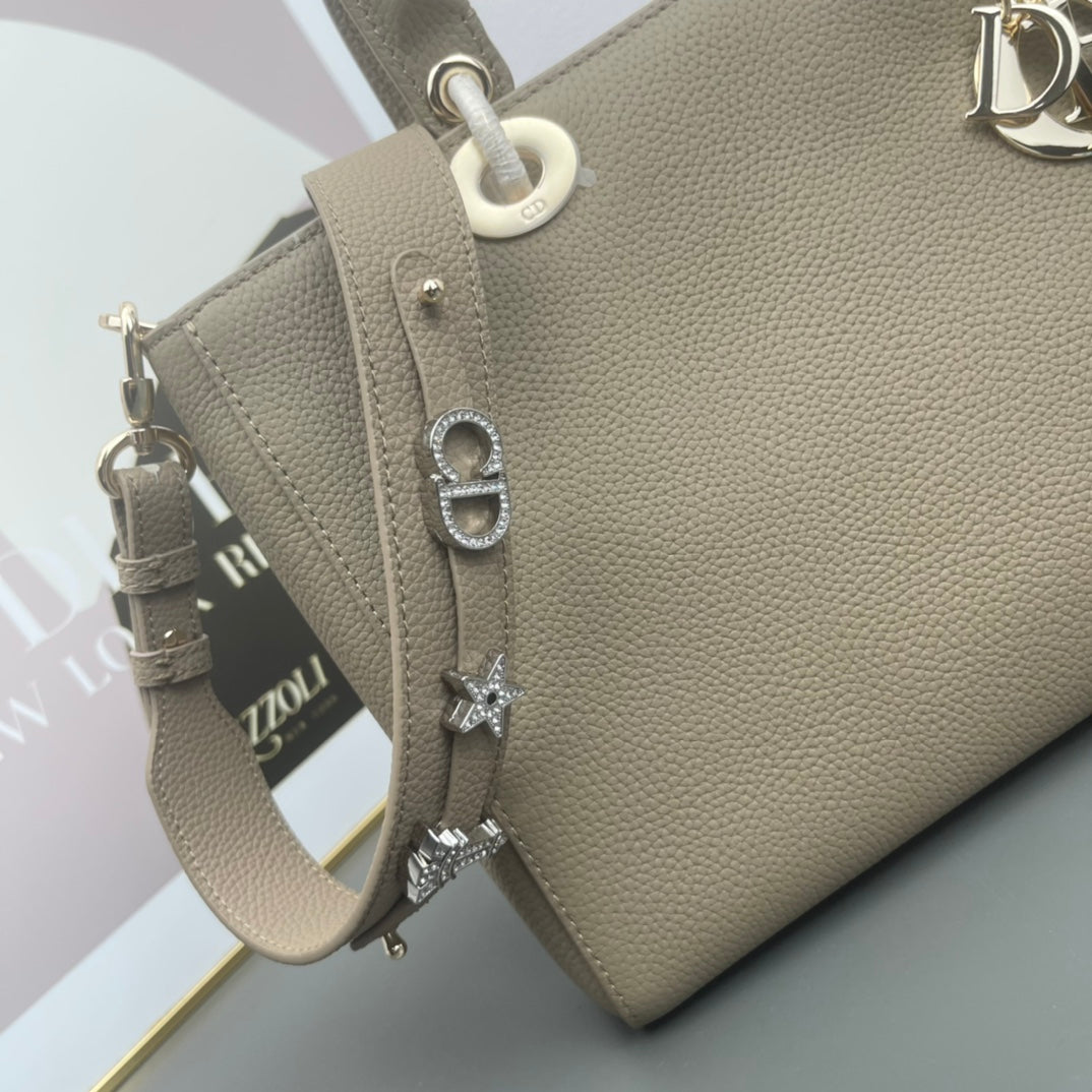 Chic & Stylish Bags