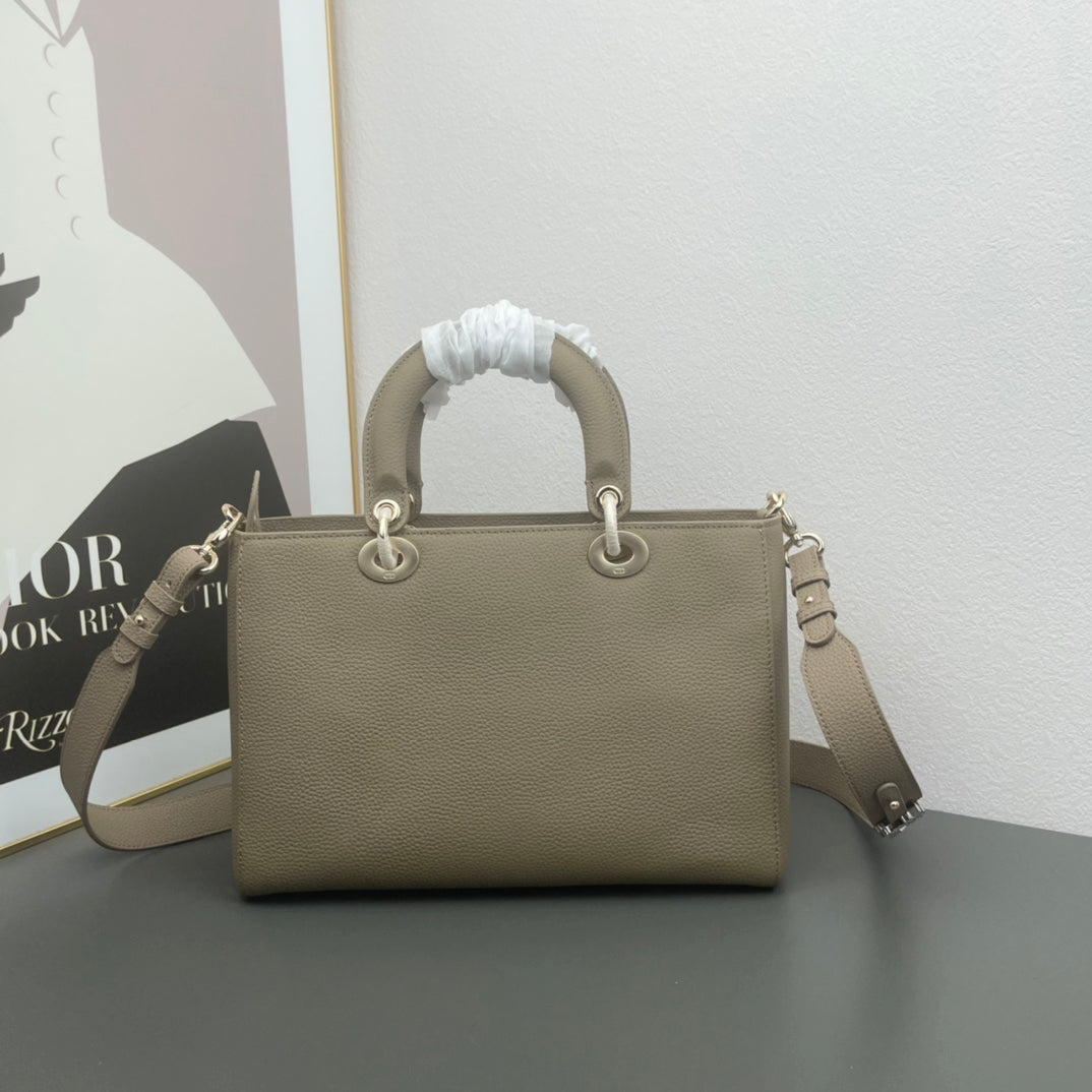 Chic & Stylish Bags