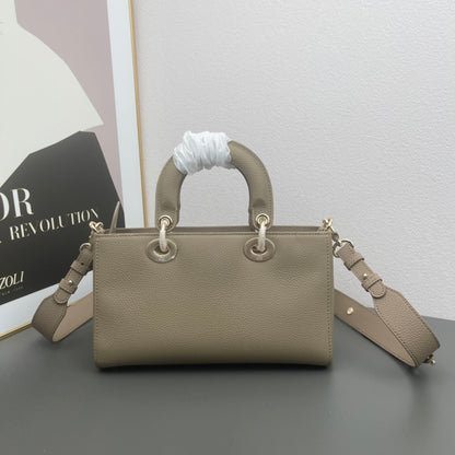 Chic & Stylish Bags