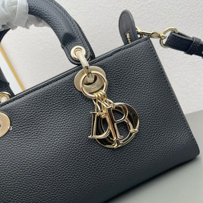 Chic & Stylish Bags