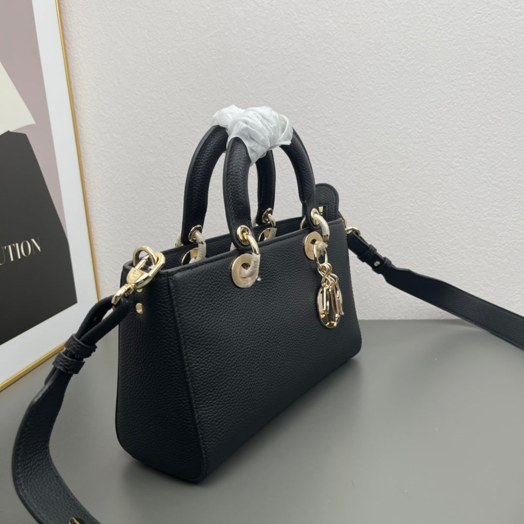 Chic & Stylish Bags