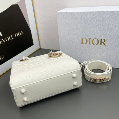 Chic & Stylish Bags