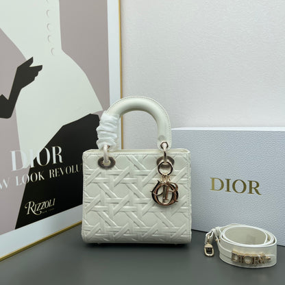 Chic & Stylish Bags