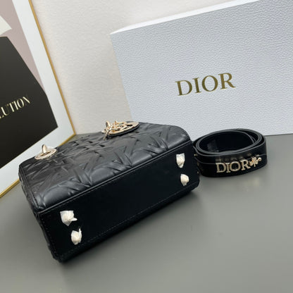 Chic & Stylish Bags