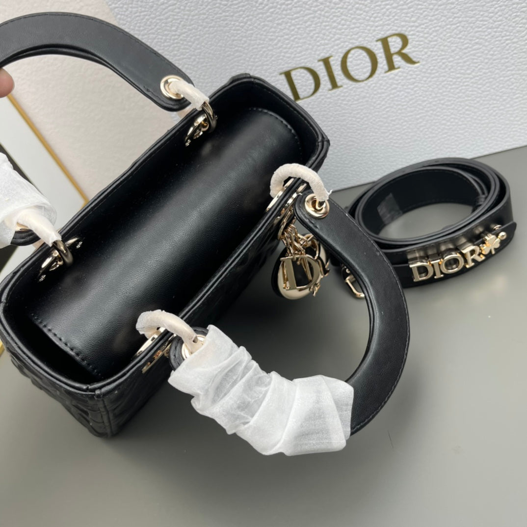 Chic & Stylish Bags