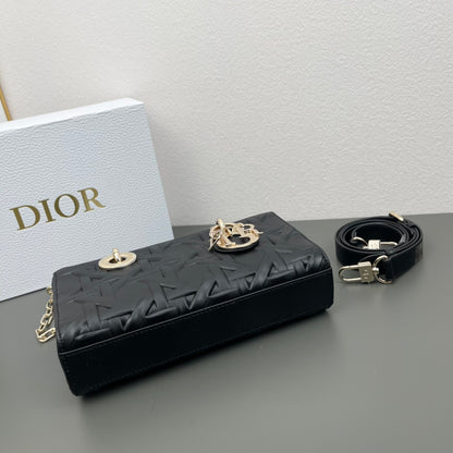 Chic & Stylish Bags