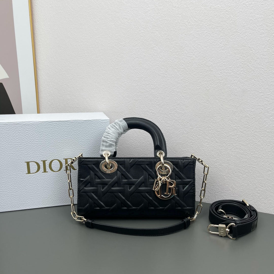 Chic & Stylish Bags