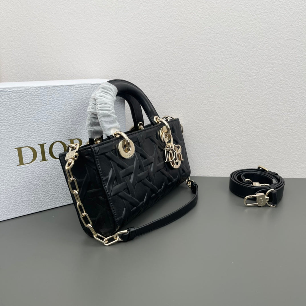 Chic & Stylish Bags