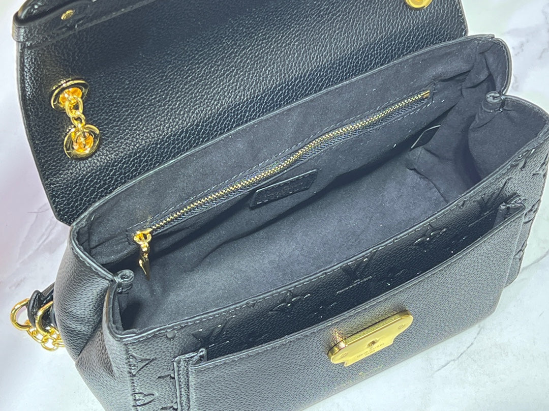 Chic & Stylish Bags