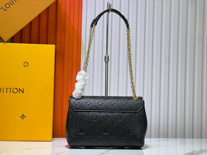 Chic & Stylish Bags