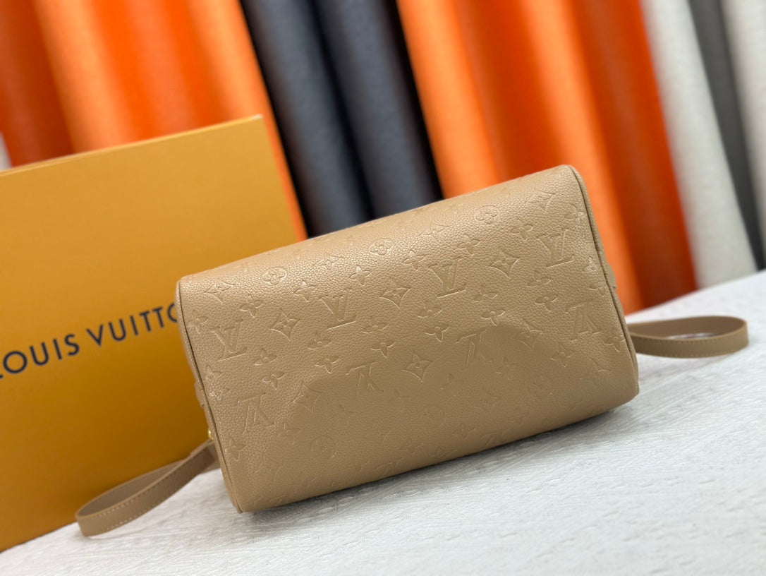 Chic & Stylish Bags