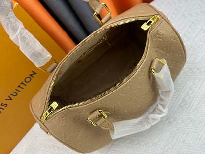 Chic & Stylish Bags