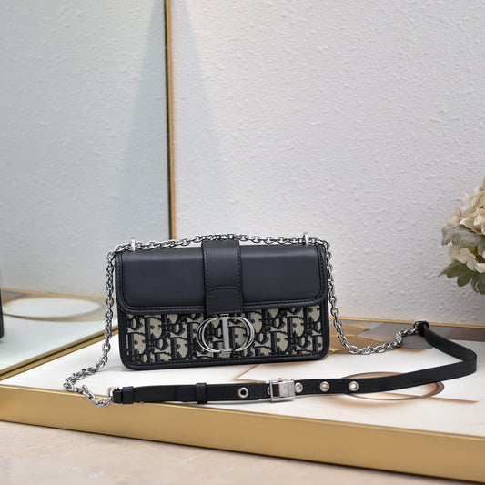 Chic & Stylish Bags