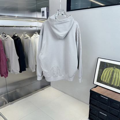 MINIMALIST STREET STYLE