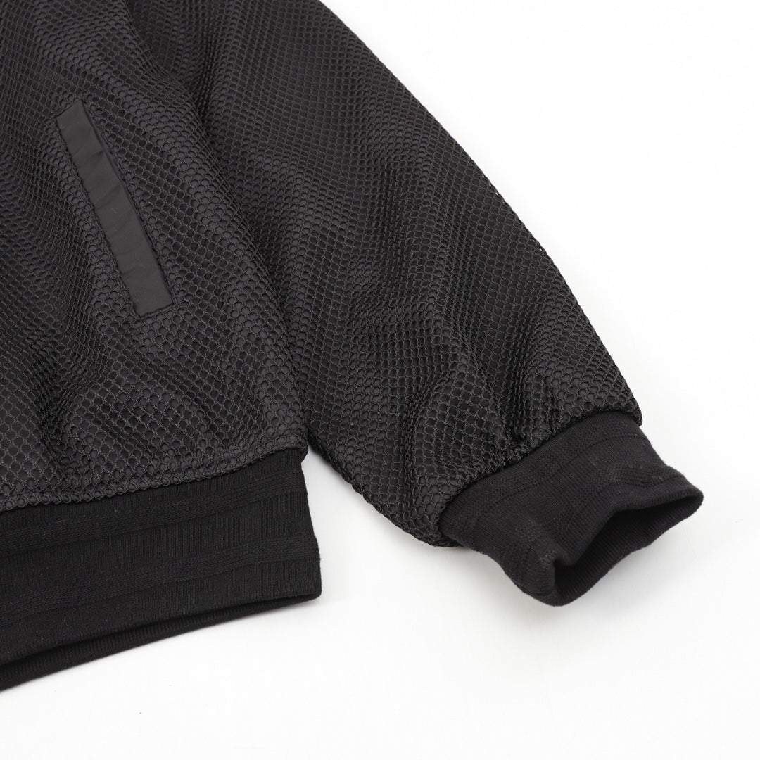 MINIMALIST STREET STYLE