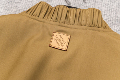 MINIMALIST STREET STYLE