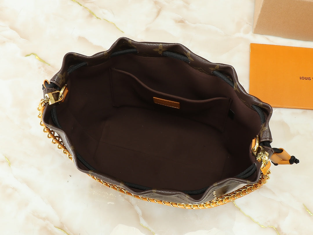 Chic & Stylish Bags