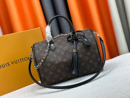 Chic & Stylish Bags