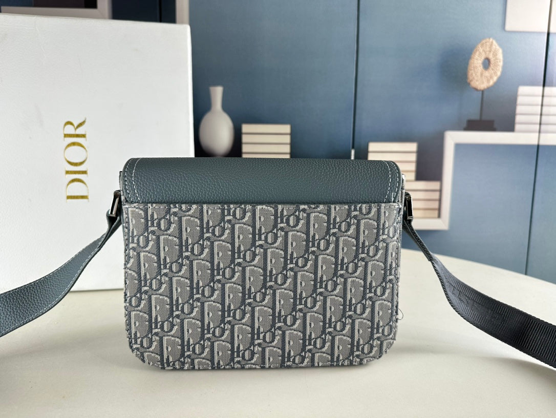 Chic & Stylish Bags