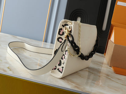 Chic & Stylish Bags