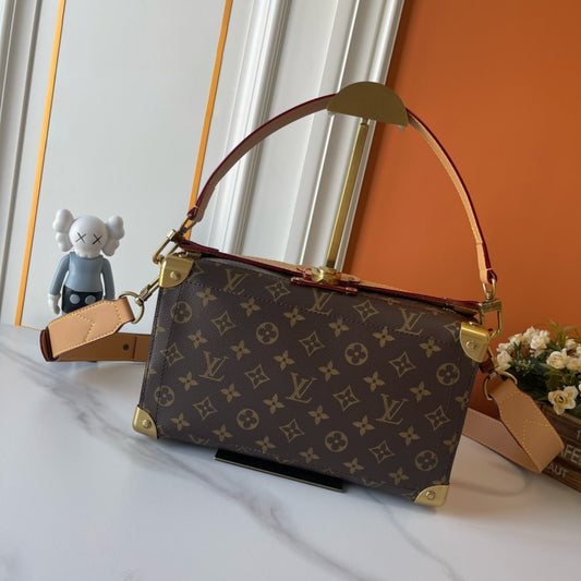 Chic & Stylish Bags