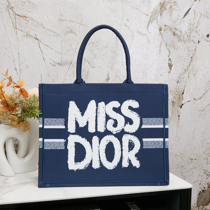 Chic & Stylish Bags