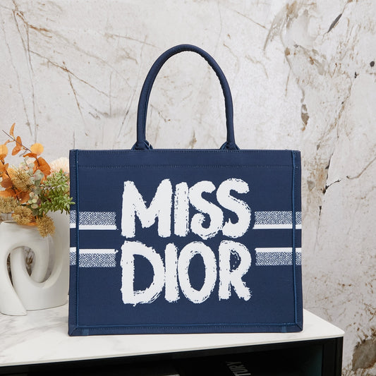 Chic & Stylish Bags