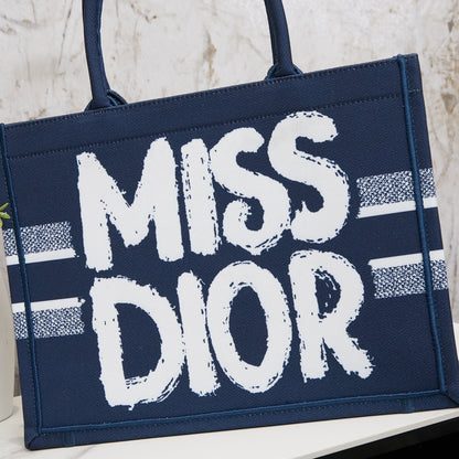 Chic & Stylish Bags