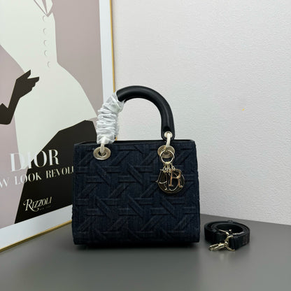 Chic & Stylish Bags