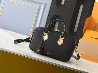 Chic & Stylish Bags