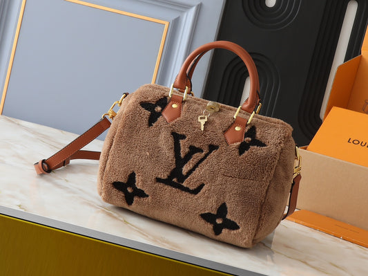 Chic & Stylish Bags