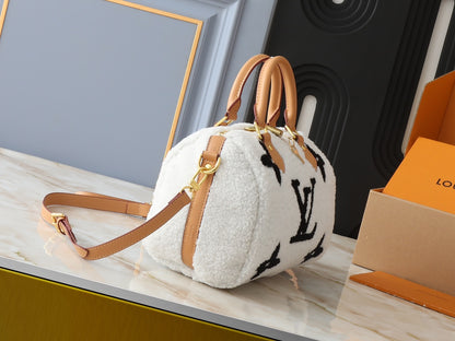 Chic & Stylish Bags