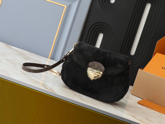 Chic & Stylish Bags