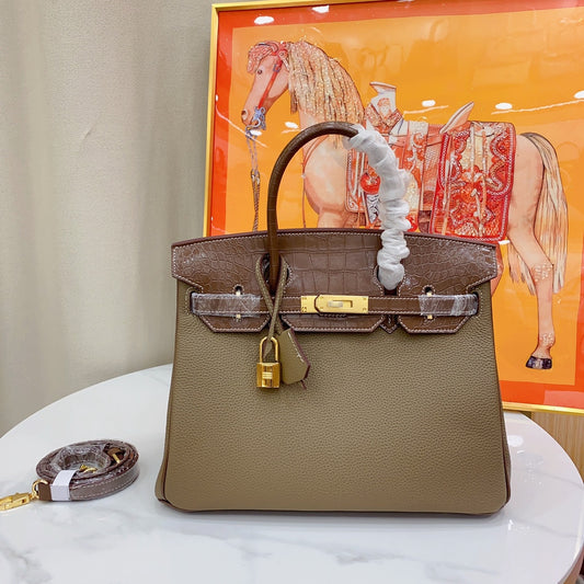 Chic & Stylish Bags
