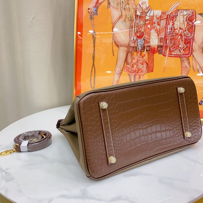 Chic & Stylish Bags