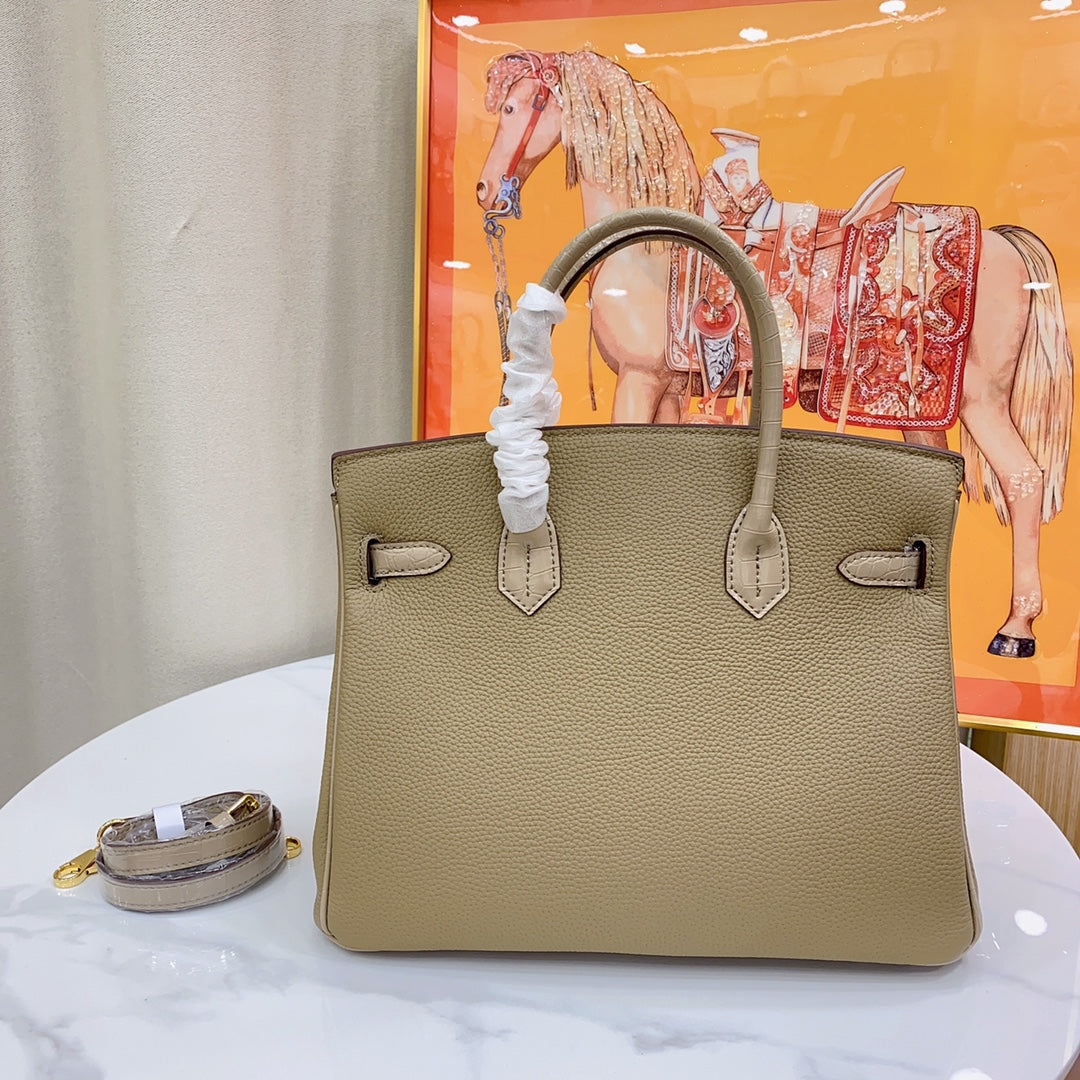 Chic & Stylish Bags