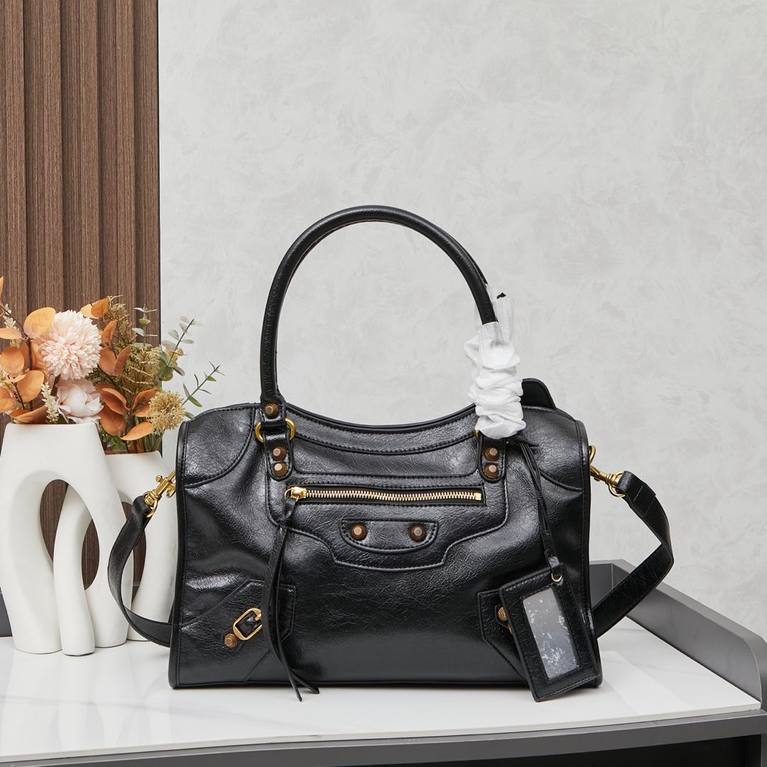 Chic & Stylish Bags