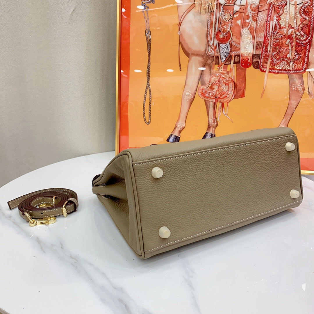 Chic & Stylish Bags