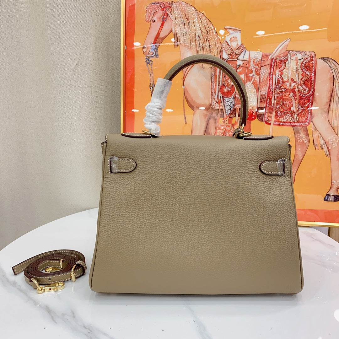 Chic & Stylish Bags