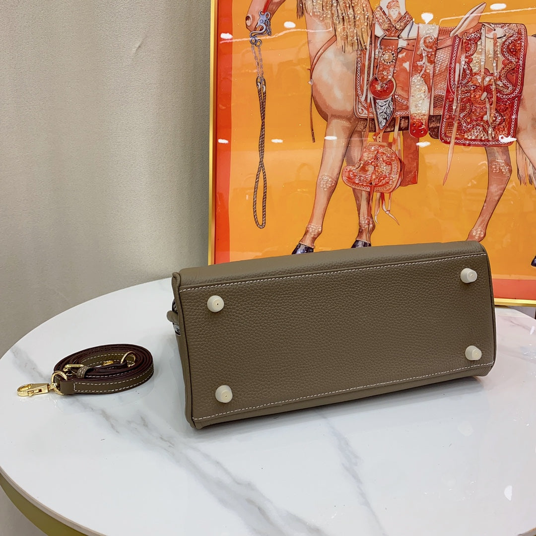 Chic & Stylish Bags
