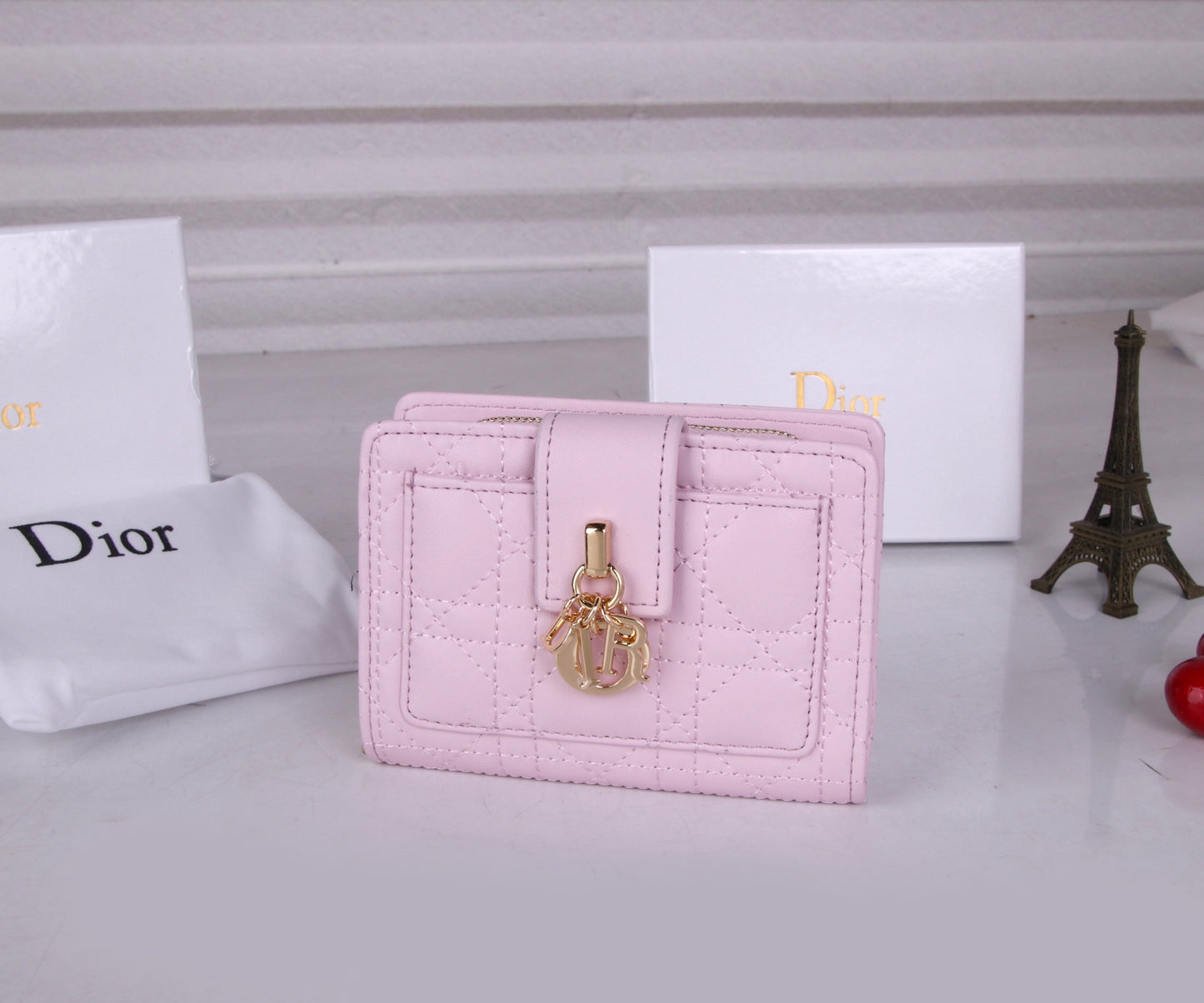 Chic & Stylish Bags