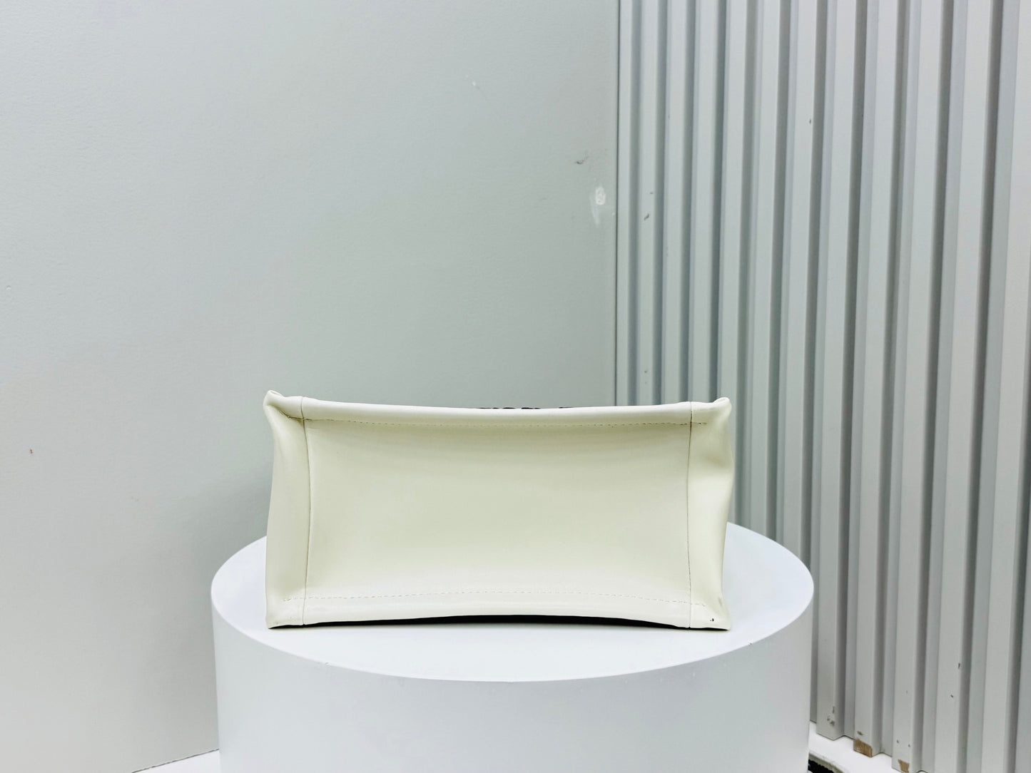 Chic & Stylish Bags