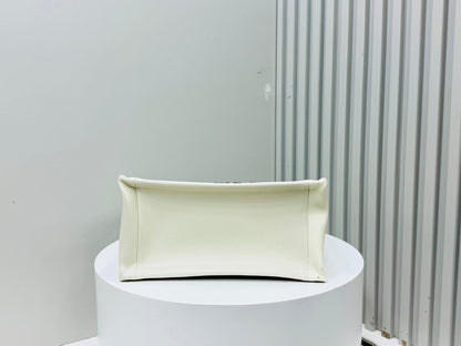 Chic & Stylish Bags