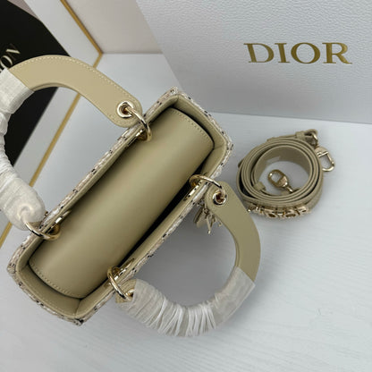 Chic & Stylish Bags