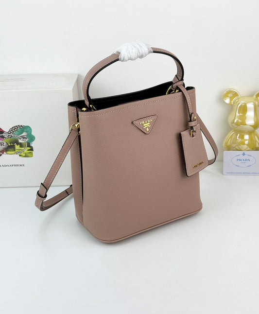 Chic & Stylish Bags